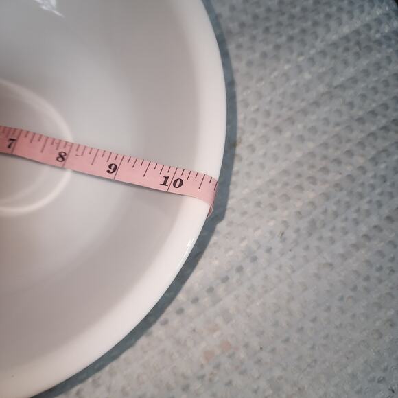 CORELLE EUC SET OF 2 LARGE 10.5" SERVING VEGETABLE BOWLS WHITE 2 qt - Picture 4 of 5